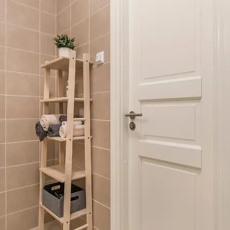 Apartman Cozy Modern - Great For Short Trips