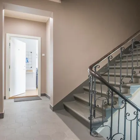 Dzīvoklis Cozy Modern - Great For Short Trips